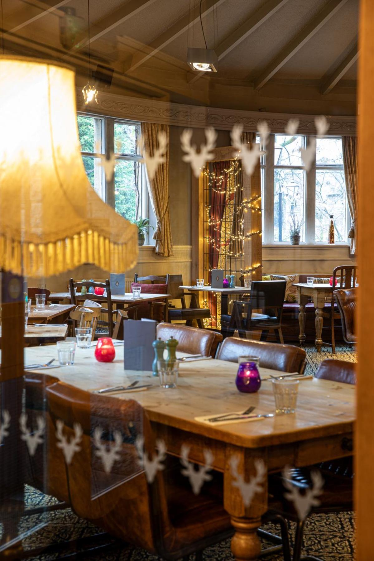 The Devonshire Arms Hotell Baslow Exteriör bild