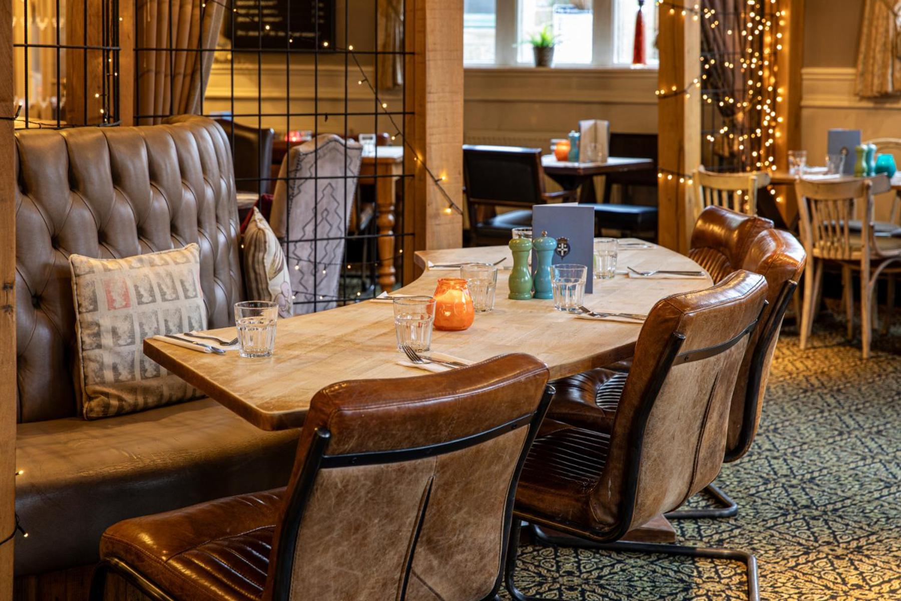 The Devonshire Arms Hotell Baslow Exteriör bild