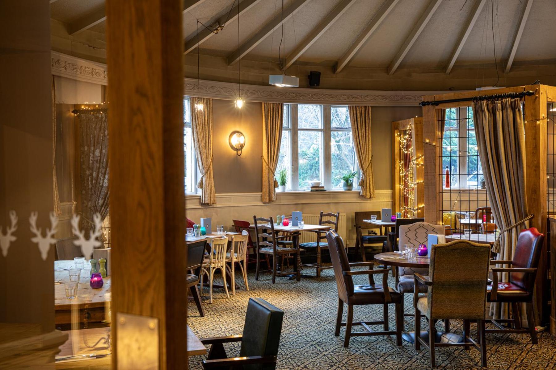 The Devonshire Arms Hotell Baslow Exteriör bild